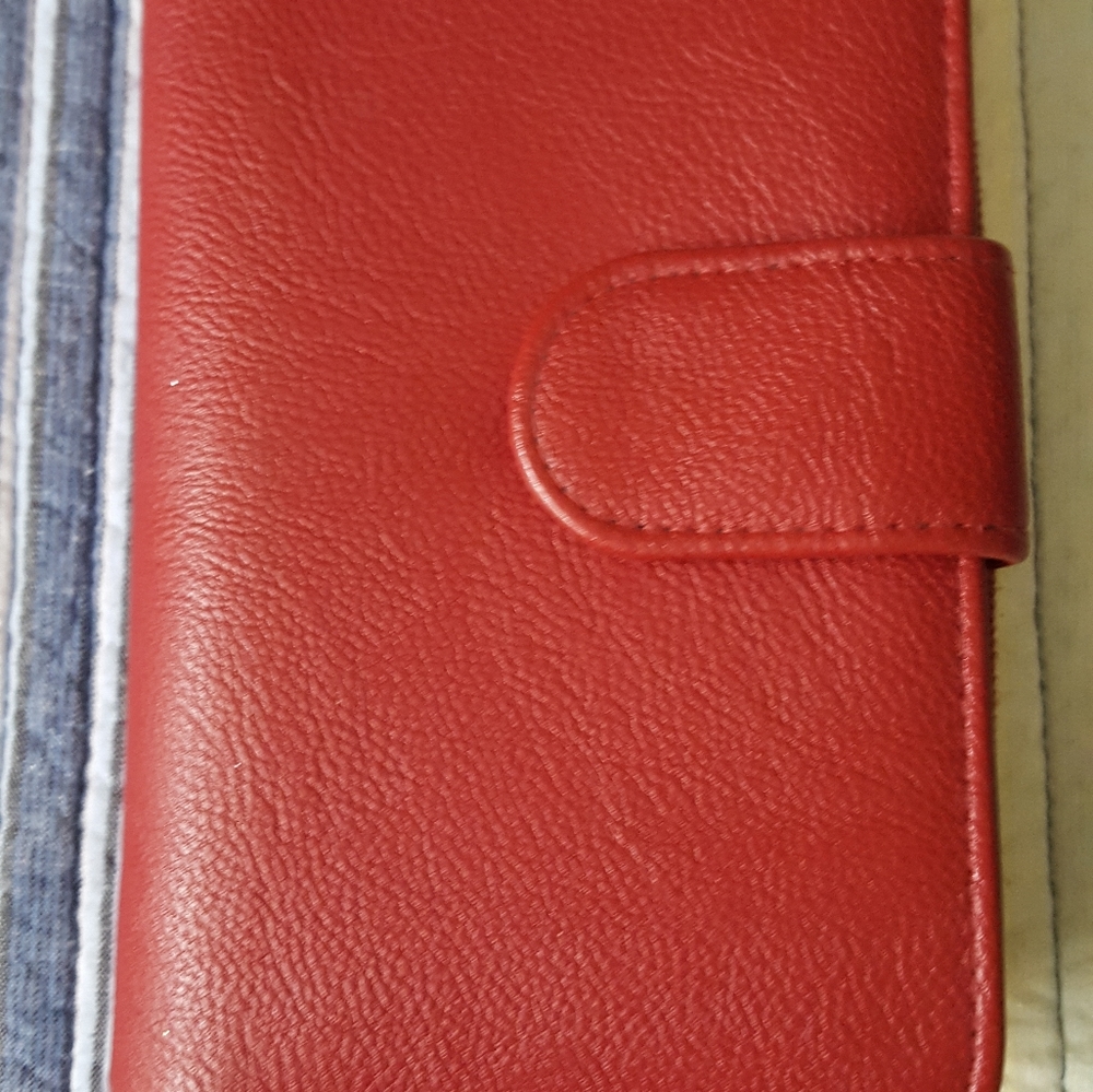 Red wallet